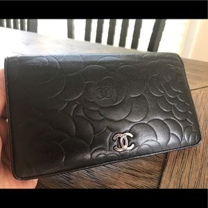 Authentic Chanel Bi-Fold Lambskin wallet